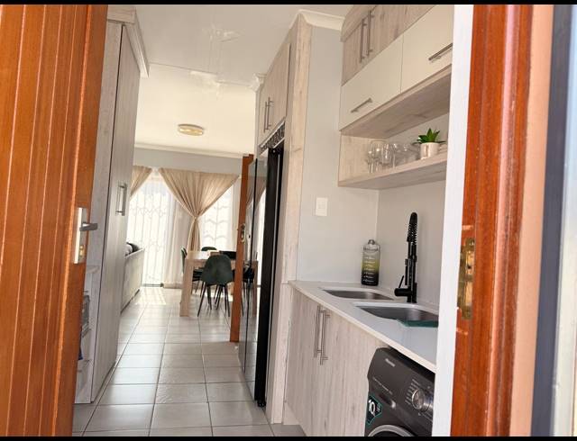 3 BEDROOM HOUSE FOR SALE IN WATERKLOOF EAST